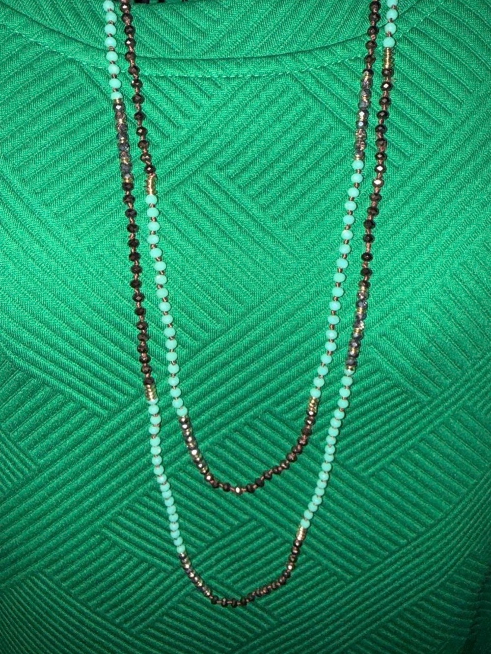Source Unknown Mint Green and Dark Metallic Layered Bead Necklace